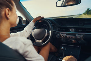 quelqu'un qui conduit